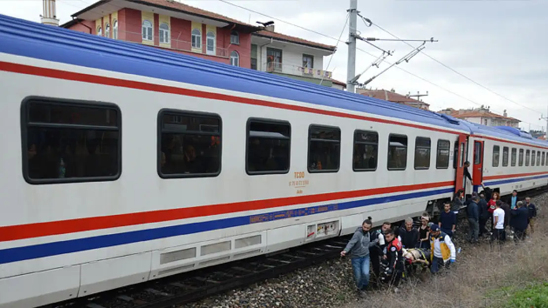 Doğu Ekspresi treni öğrenciye çarptı