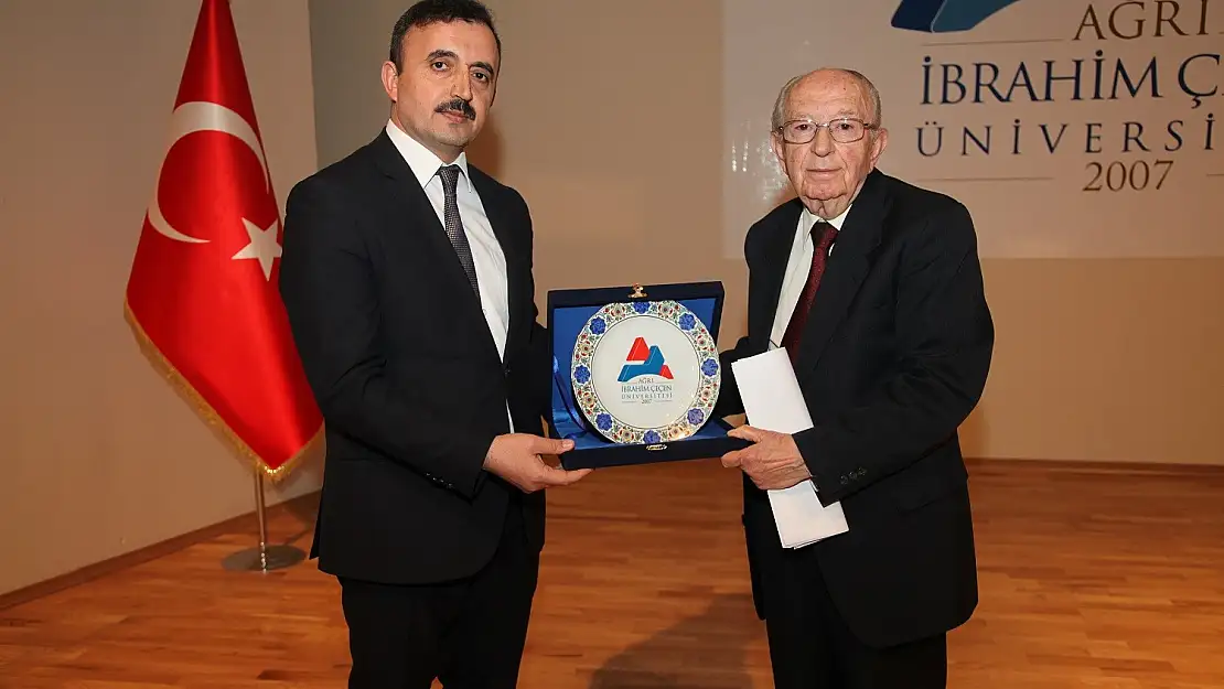 AİÇÜ'de 'Milletin Sesi Mehmet Akif Ersoy ve İstiklal Marşımız' konferansı