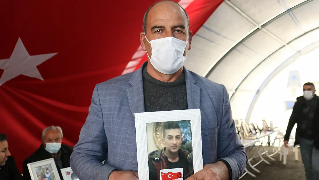 Ağrılı baba evlat nöbetini sonuna kadar devam ettirecek