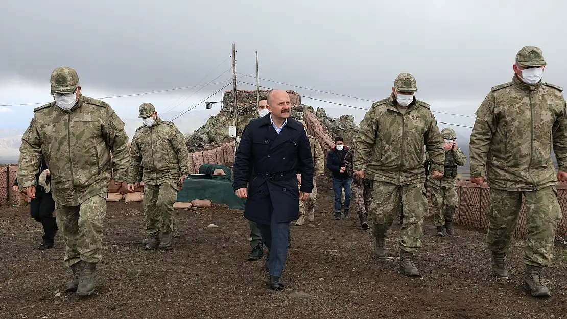 Ağrı Valisi Varol Hudut Takım Karakollarını Ziyaret Etti