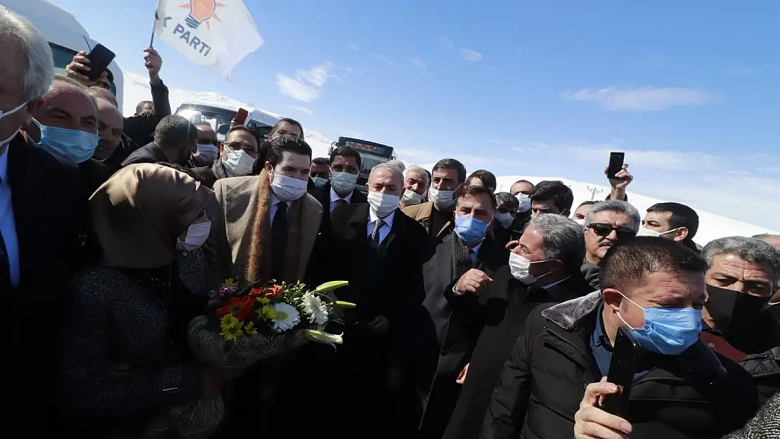 AK Parti Ağrı İl Başkanı Adayı Halil Özyolcu, coşkuyla karşılandı