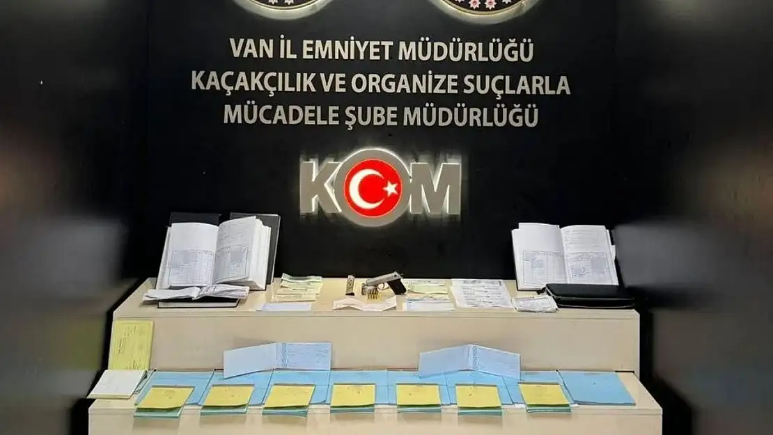 Van'da Emeklilerin Hayatını Karartan Çete Çökertildi: Maaşlara El Koyan 9 Kişi Yakalandı!