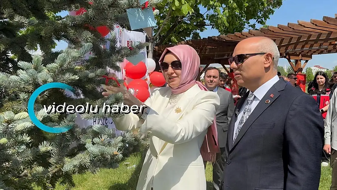 Ağrı Aile Festivali'nde dilekler, çocukların geleceği için yazıldı
