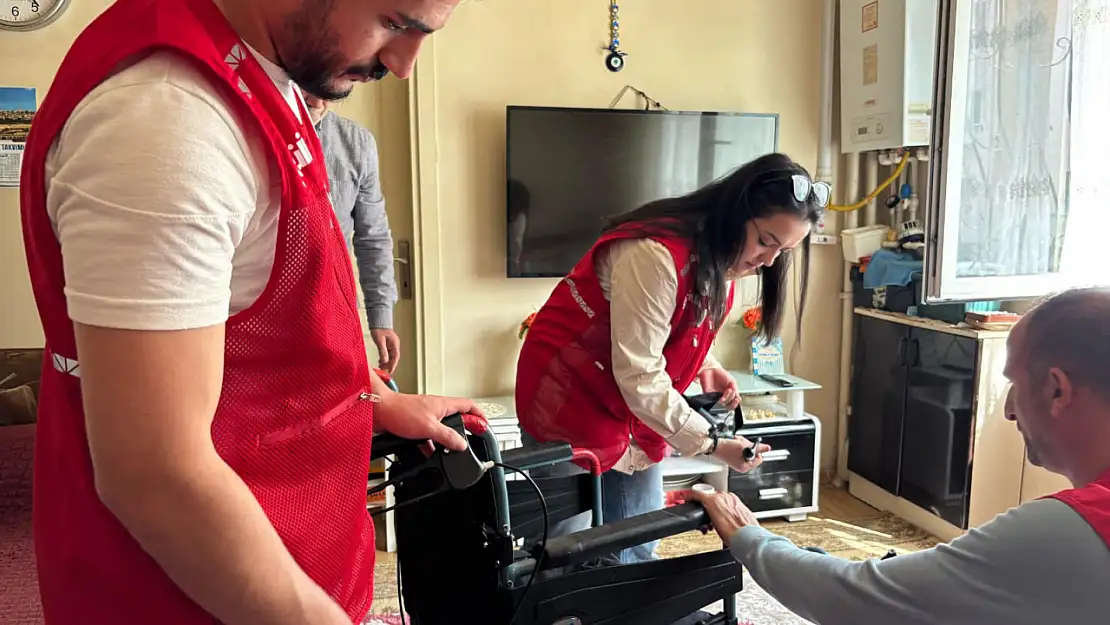 Ağrı'da bir gencin tekerlekli sandalye hayali gerçek oldu