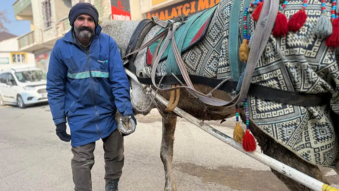 Ağrı'da buzlu yollara karşı atların sağlığı nallarla korunuyor