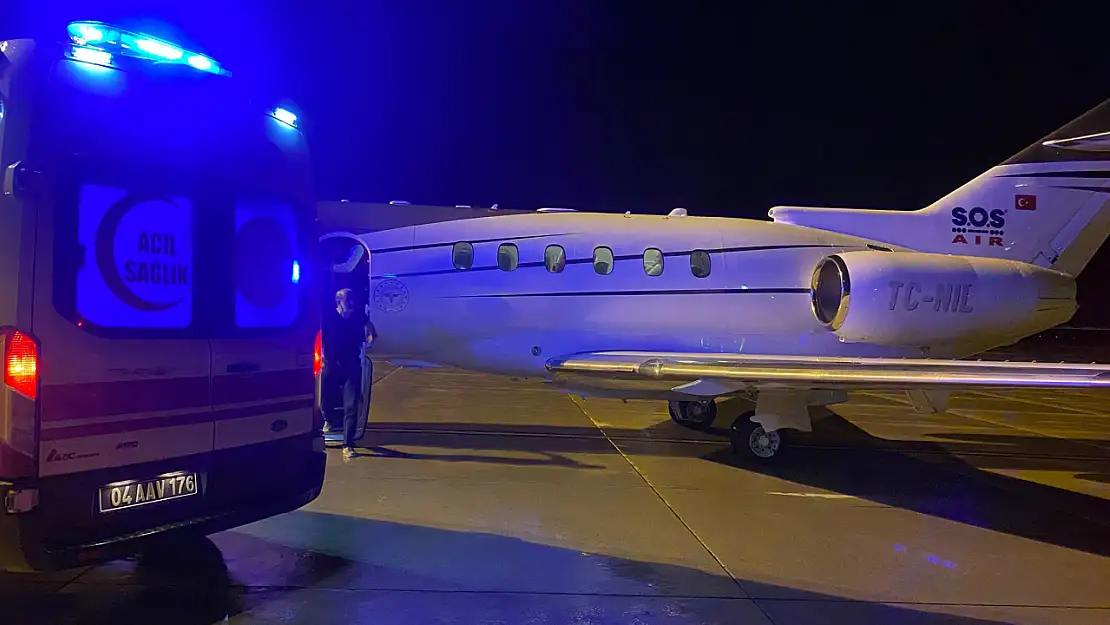 Ağrı'da doğan erkek bebek uçak ambulansla Ankara'ya nakledildi