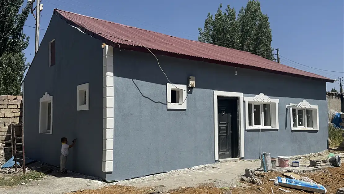 Ağrı'da engelli vatandaşın evi hayırseverlerin desteğiyle baştan sona yenilendi