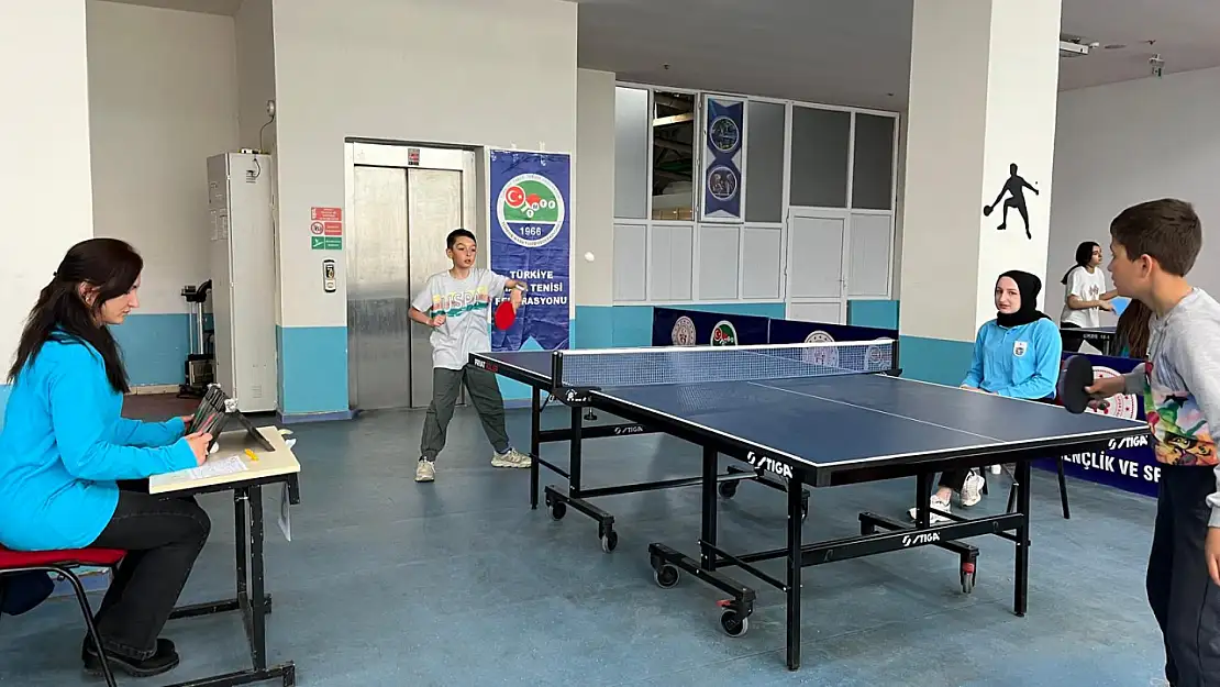 Ağrı'da gençlerin raketleri 19 Mayıs için konuştu