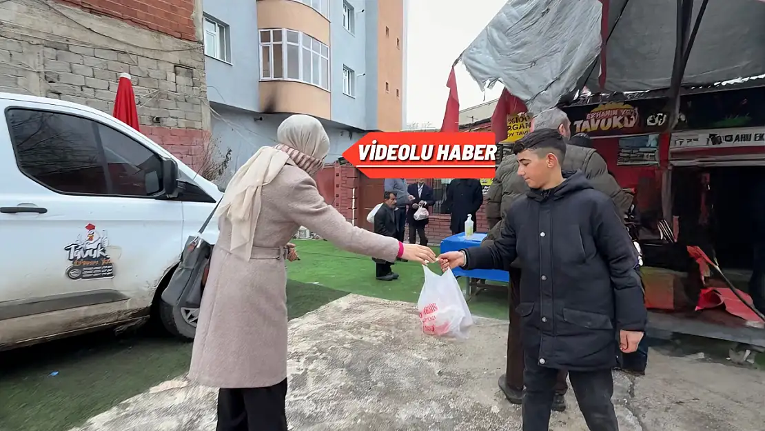 Ağrı'da her Cuma ücretsiz organik tavuk dağıtımı