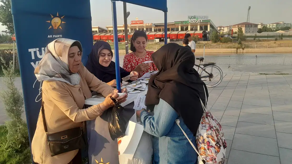Ağrı'da İbni Sina Haftası'nda vatandaşlara sağlık bilgilendirmesi yapıldı
