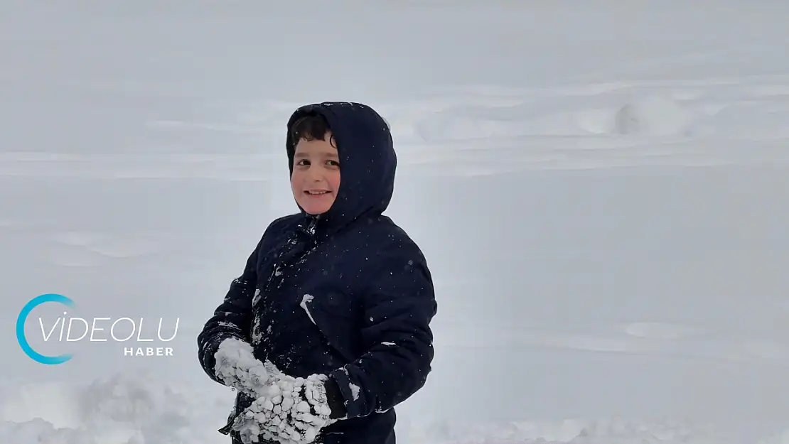 Ağrı'da kar tatilinin keyfini en iyi çocuklar çıkardı