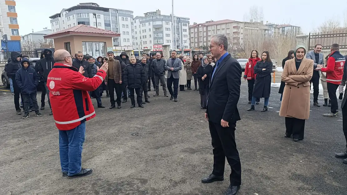 Ağrı'da MEB AKUB eşliğinde deprem tatbikatı