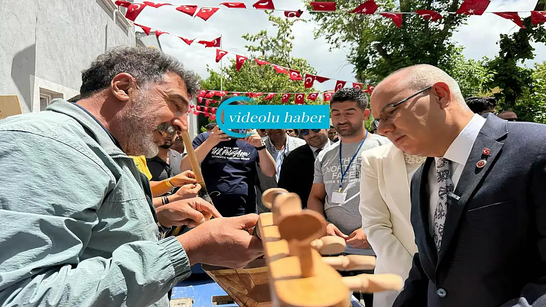 Ağrı'da öğrenen ve üreten eller şenlikte buluştu