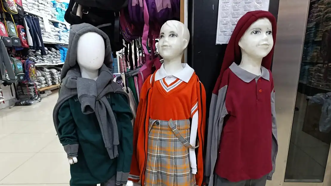 Ağrı'da okul alışverişi telaşı: Veliler fiyatları karşılaştırıyor