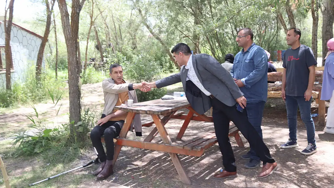 Ağrı'da rehabilitasyon merkezi sakinleri moral pikniğinde buluştu