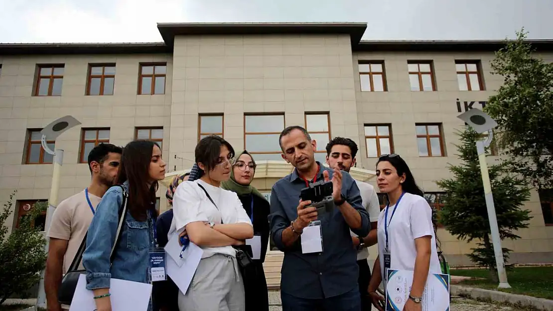Ağrı'da sinema ve medya eğitimi buluştu: Proje gençleri hedefliyor