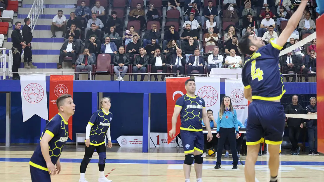 Ağrı'da spora ve gençliğe yönelik katılımcı etkinlikler aralıksız sürdürülüyor