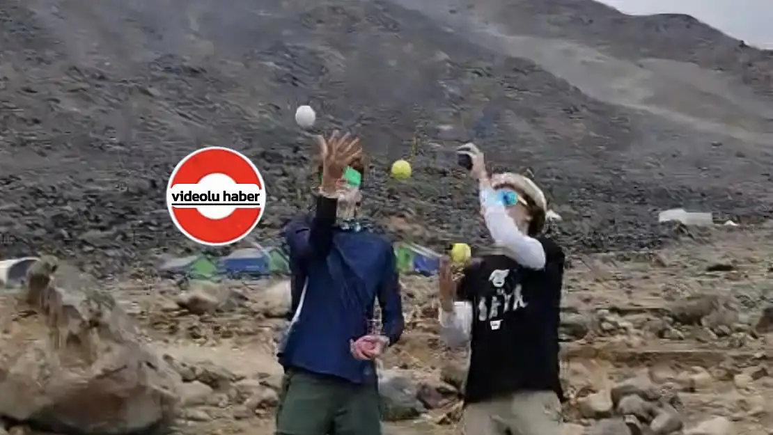 Ağrı Dağı'nda zirve öncesi akrobasi şovu