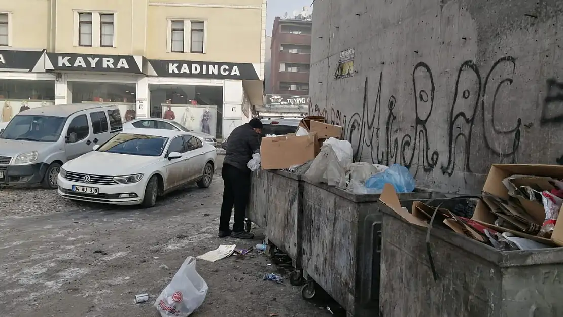 Ağrı'nın soğuğunda geçim mücadelesi