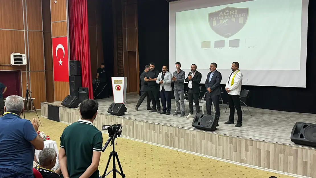 Ağrı Spor yeni sezona taraftar desteğiyle merhaba dedi!