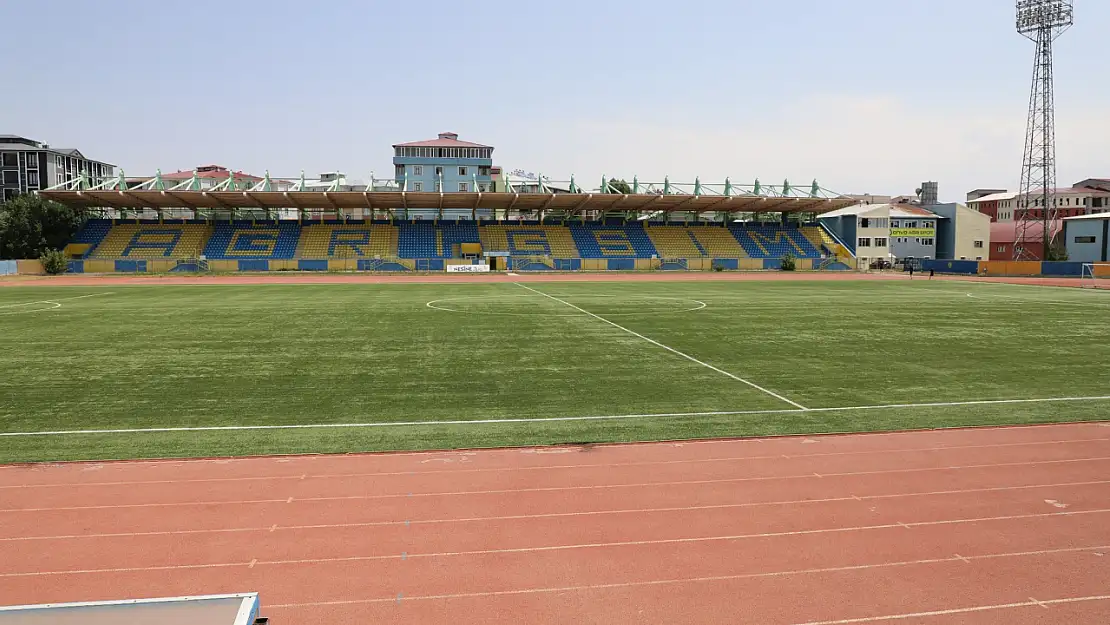 Ağrı stadyumunda bakım ve onarım çalışmaları için hazırlıklar hızlandı