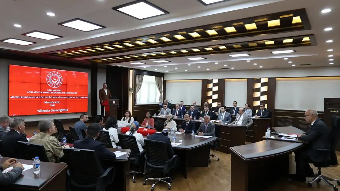 Ağrı Valiliğinde iki kritik toplantı: Gündem kadın ve aile
