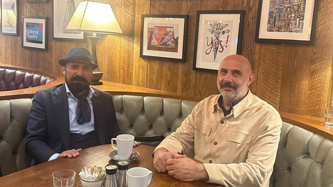 Ağrılı eski vekil Kaya ve Şivan Perwer Londra'da bir araya geldi