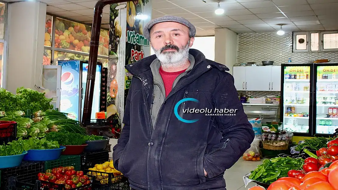 Ağrılı esnaf askıda sebze meyve geleneğiyle ihtiyaç sahiplerine umut oluyor