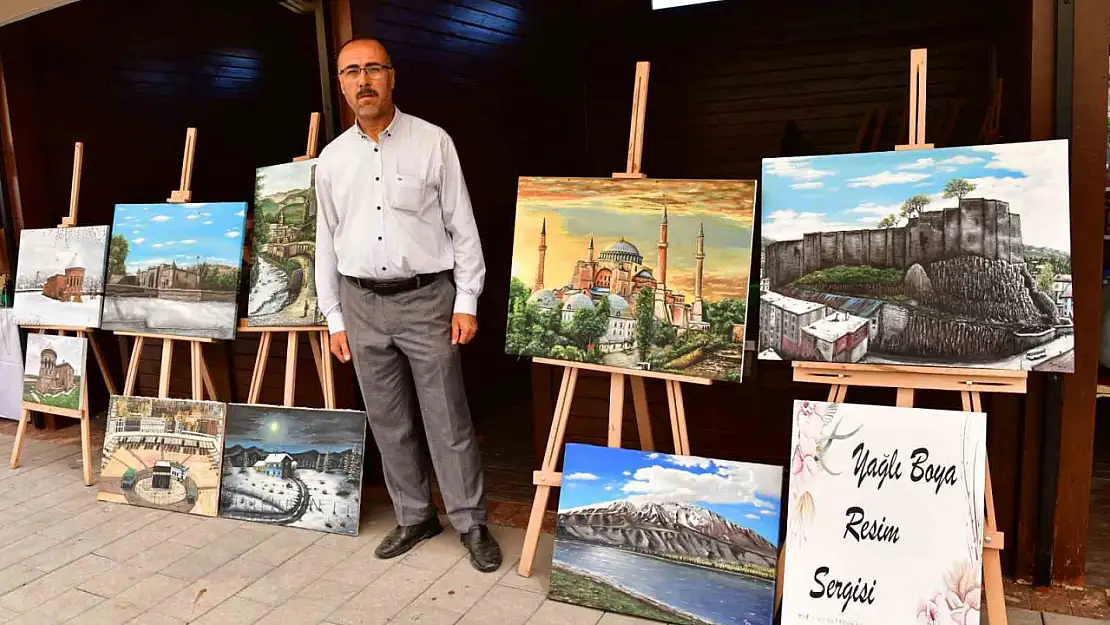 Ahlat'ta Malazgirt Zaferi'ne özel yağlı boya sergisi büyük ilgi topladı