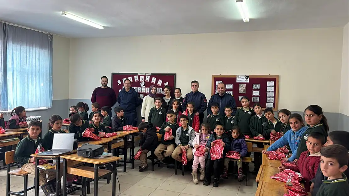 Ahlat'ta öğrencilere boğulma riskleri hakkında eğitim verildi