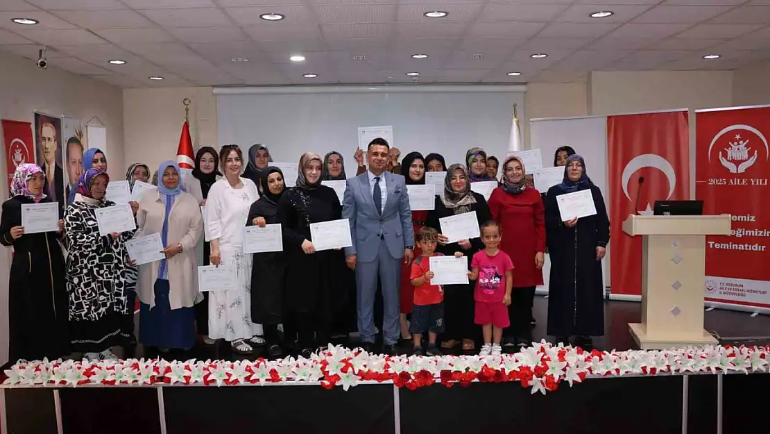 Aile Eğitimi Kursu Tamamlayanlar İçin Sertifika Töreni Düzenlendi