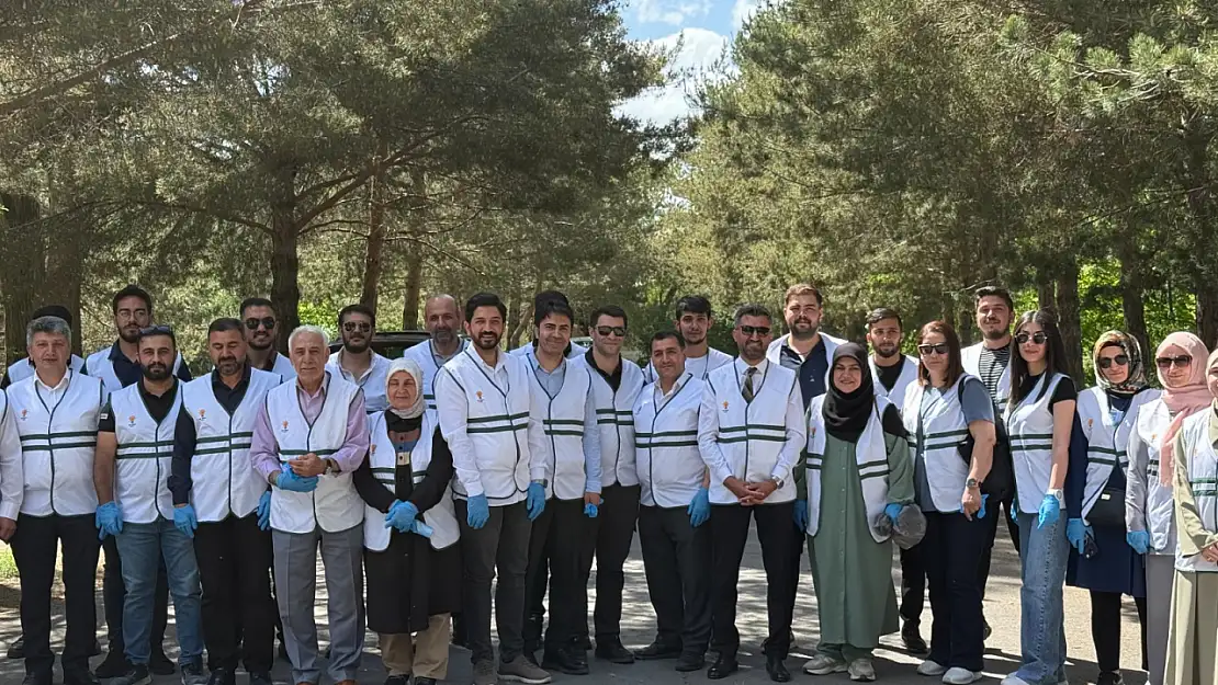 AK Parti Ağrı İl Başkanlığı'ndan Çevre Haftası'na anlamlı katkı