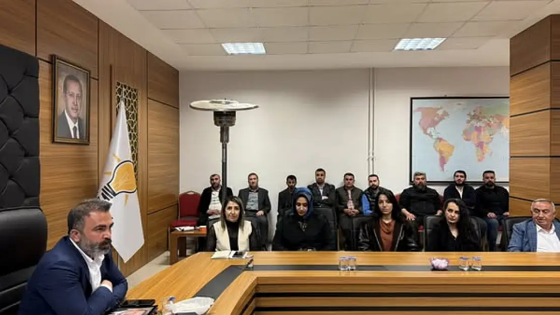 Ak Parti Bitlis İl Başkanlığı, Haftalık Olağan Yönetim Kurulu Toplantısını Gerçekleştirdi