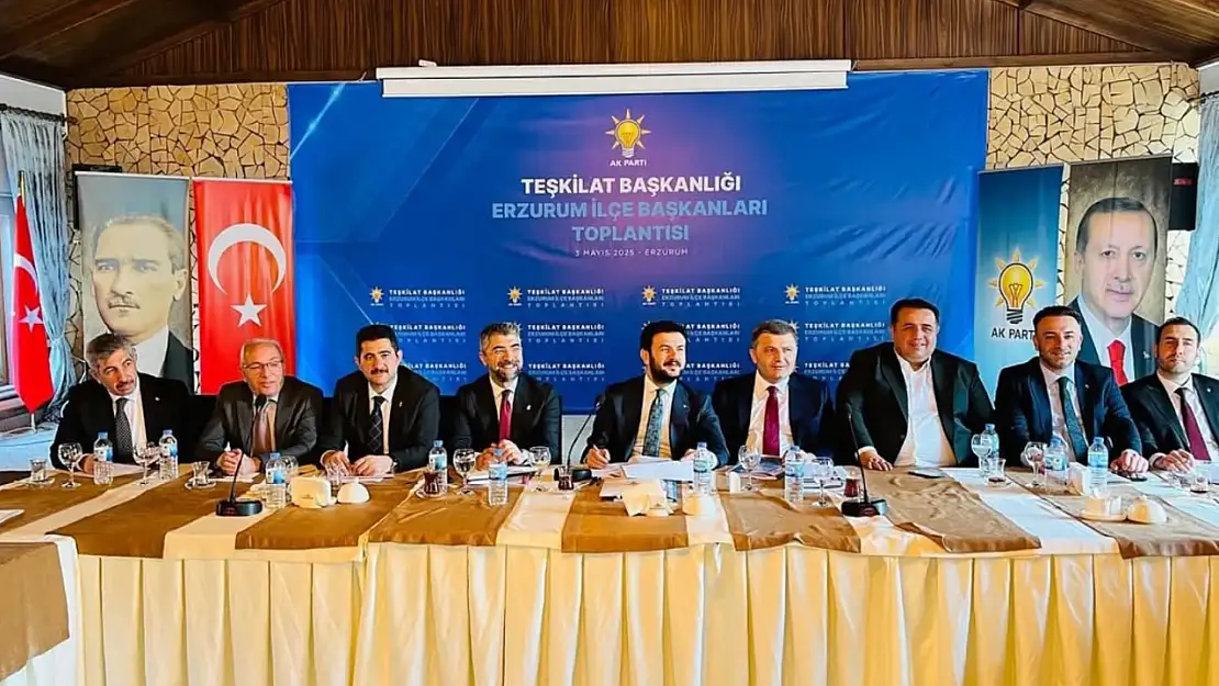 AK Parti'de Birlik ve Dayanışma Mesajı: Erzurum'da Geniş Katılımlı Değerlendirme Toplantısı