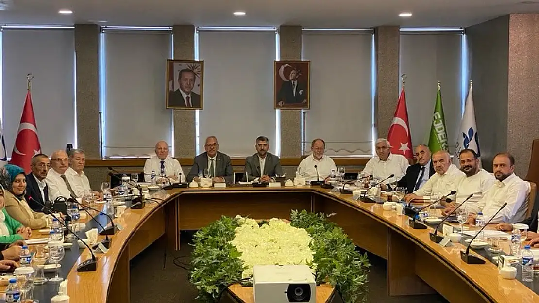 AK Parti Erzurum Teşkilatı, Geçmişten Günümüze Bir Araya Geldi