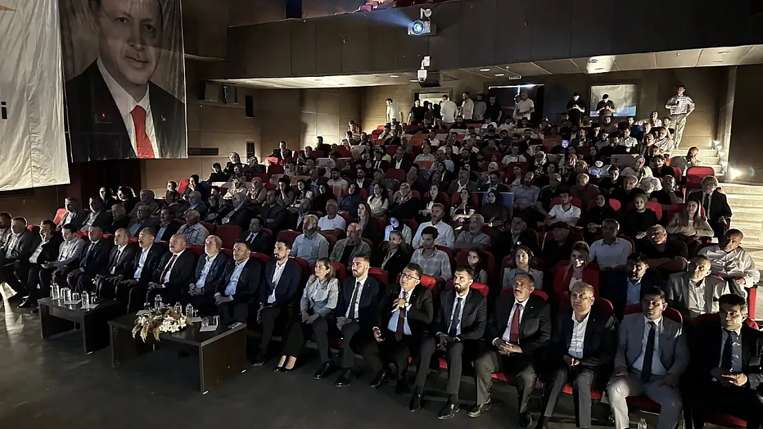 Ak Parti Kars'ta Teşkilat Akademisi ile Eğitim Dönemi Başladı