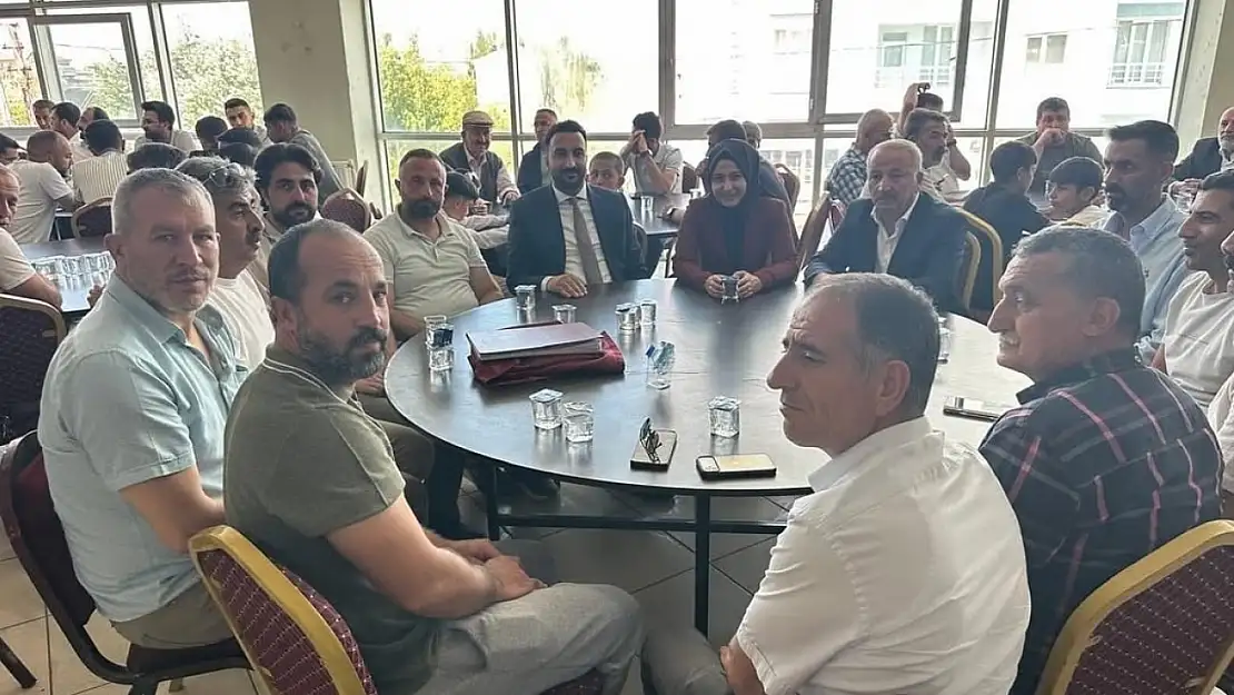 AK Parti Taşlıçay ilçe teşkilatı düğün töreninde bir araya geldi