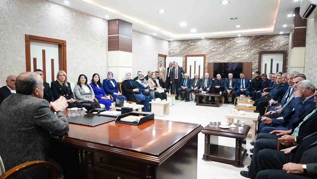 AK Parti Van İl Başkanı Abdulahat Arvas'a yoğun destek