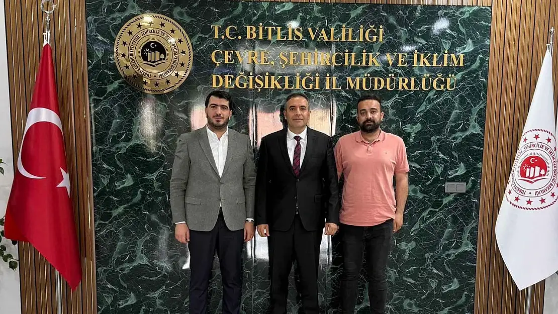 AK Partili yöneticiler, Bitlis'te çevre projeleri için il müdürüyle buluştu