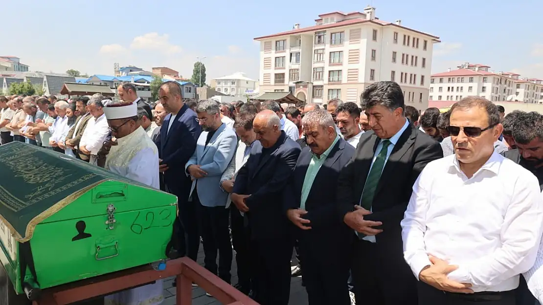 Akpunar'ın Annesinin Cenazesi Gerçekleşti