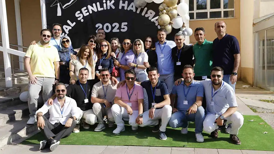 Anadolu Lisesi Mezunları Geleneksel Şenlikte Bir Araya Geldi