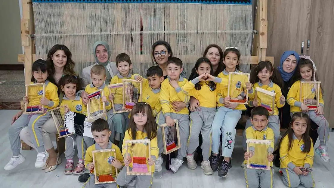Anaokulu Öğrencileri, Geleneksel Halı Dokuma Sanatıyla Tanıştı