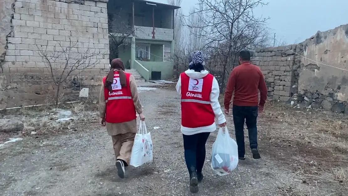 Anne adaylarına, Doğubayazıt Kızılay'dan 'sevgi bohçası'