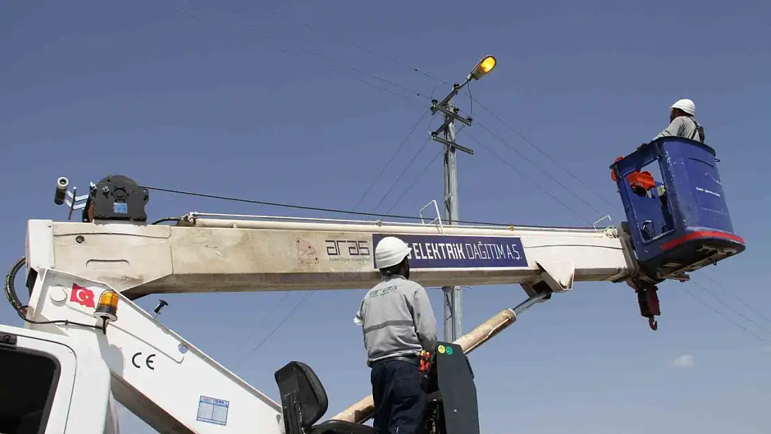Aras Elektrik, 363 bin armatürle bölgelerin aydınlatmasını kesintisiz sürdürüyor!