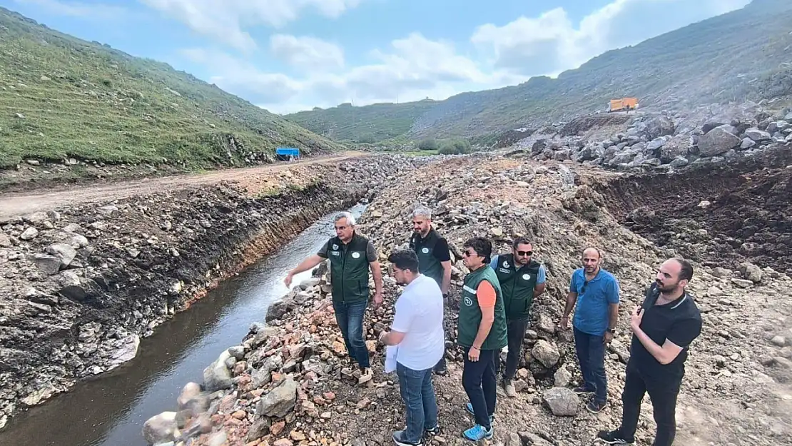 Ardahan'da inşaat projeleri yerinde incelendi, baraj ve taşkın kontrol tesisine dikkat çekildi