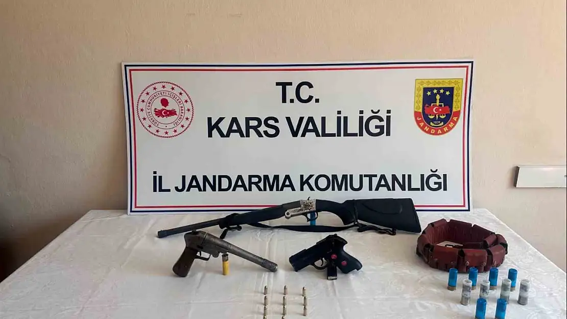 Arpaçay'da Kaçak Silah ve Mühimmat Operasyonu: Gizli Stoklar Ortaya Çıkarıldı