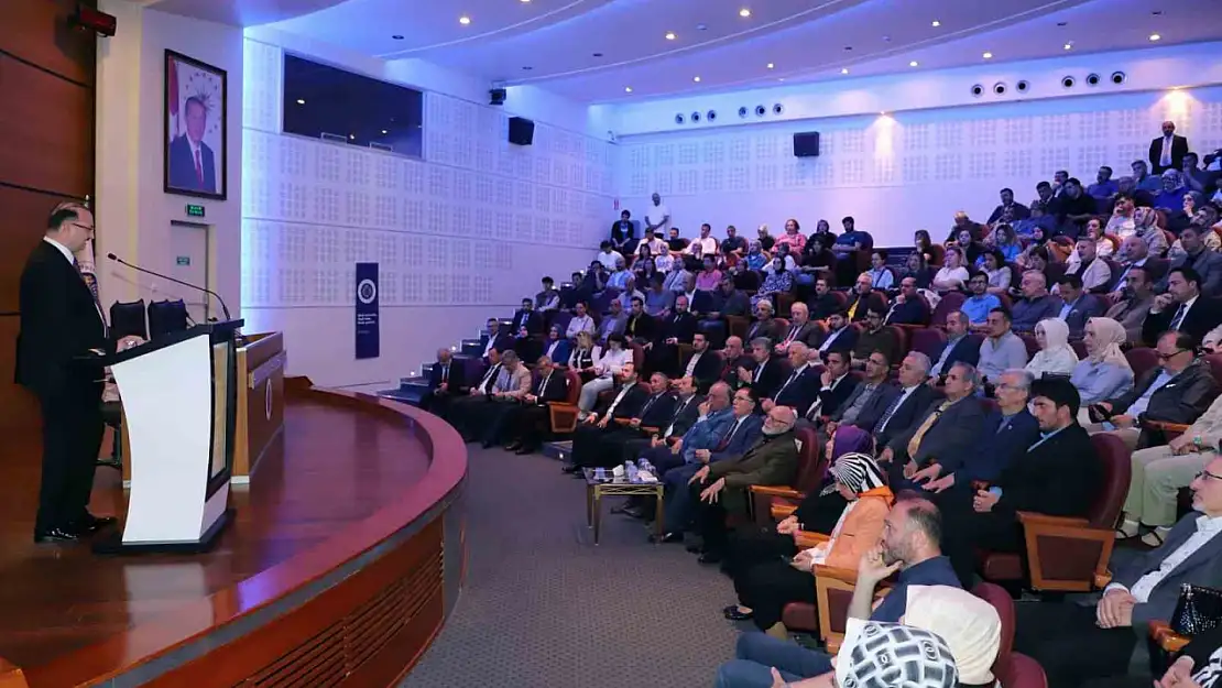 Atatürk Üniversitesi'nde Türkiye Yüzyılı ve Yükseköğretim Etkinliği Gerçekleştirildi