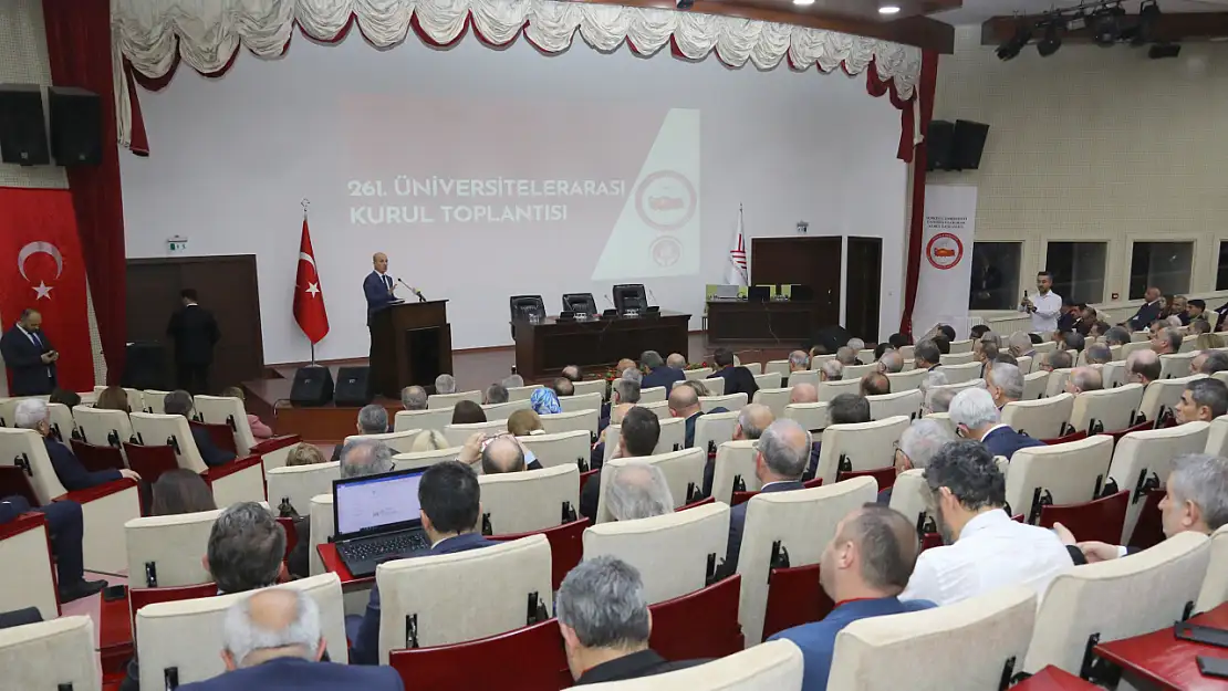 Atatürk Üniversitesi Rektörü Hacımüftüoğlu, 261. Üniversitelerarası Kurul Toplantısına Katıldı