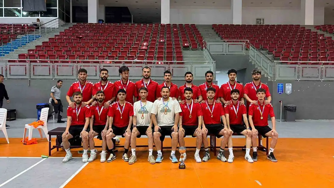 Atatürk Üniversitesi, Salon Futbolu Türkiye Şampiyonu Olup Süper Lig'e Yükseldi!