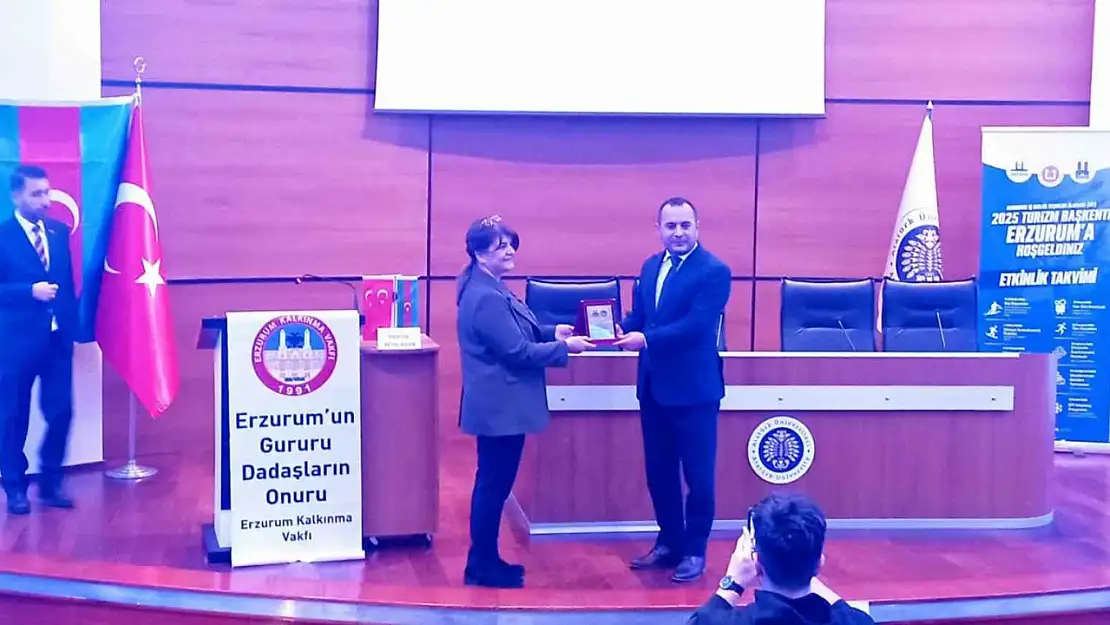 Azerbaycan Türklerinin Erzurum'a yardımları gözleri yaşarttı